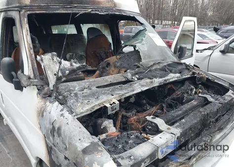 2001 Ford E-250 Commercial/Recreational from USA, damaged, VIN 1FTNS24L11HB61539